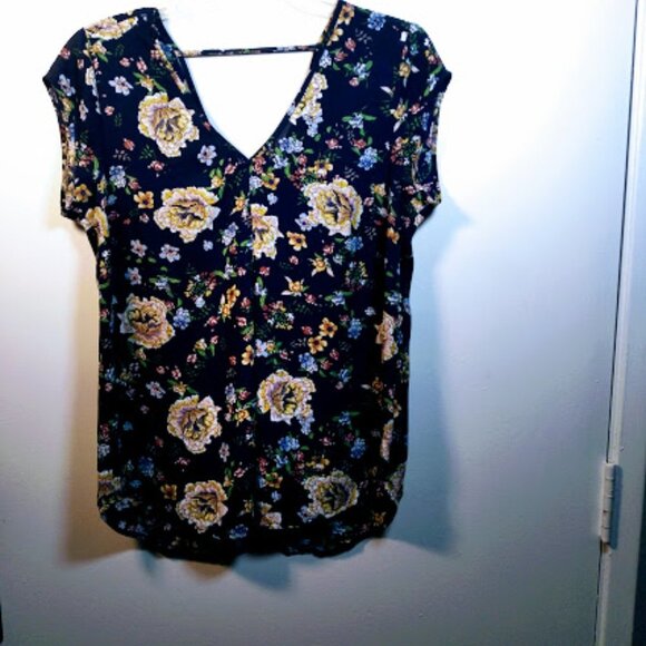 Halogen Tops - HALOGEN Navy with Floral Print Double V-Neck Top with Cap Sleeves: Size: S